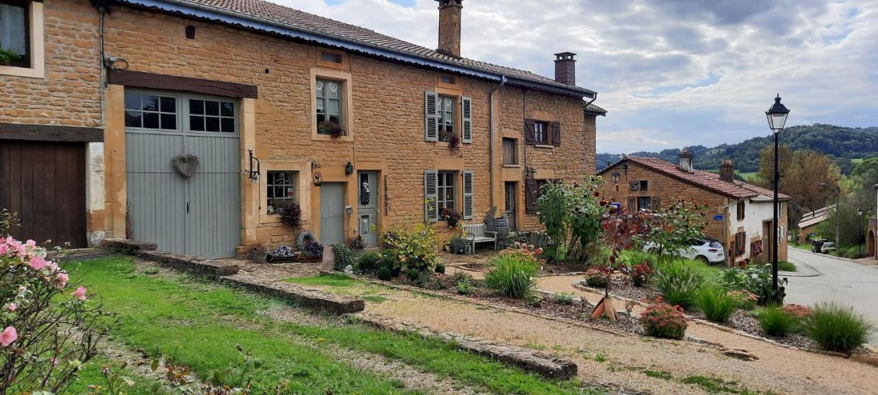 Les Gites & Chambres D'Hotes De La Ferme De Rosiere Houdrigny Exterior photo